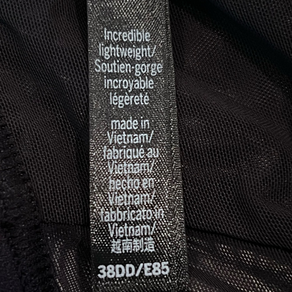 Victoria Secret padded sports bra - Picture 3 of 3
